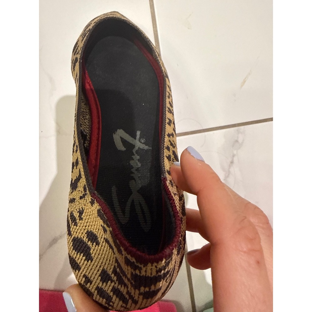 Seven7 Womens Leopard Print Knit Pointed‎ Toe Flats Tan Black Burgundy Trim - Picture 5 of 10